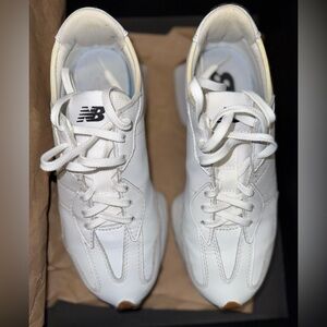 New Balance 327 White leather Lace-Up Sneakers